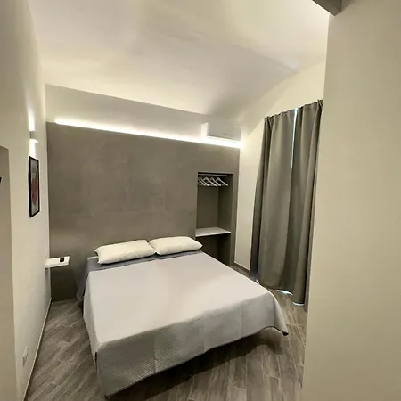 Casa Savoia בית הארחה נאפולי