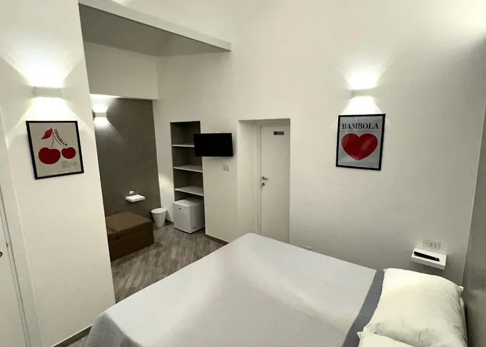 Casa Savoia 게스트하우스 4*